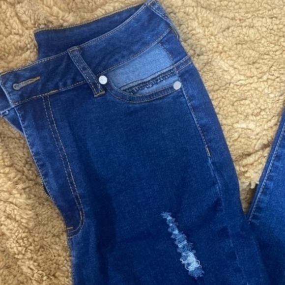 Cute jeans👖 - Picture 4 of 4